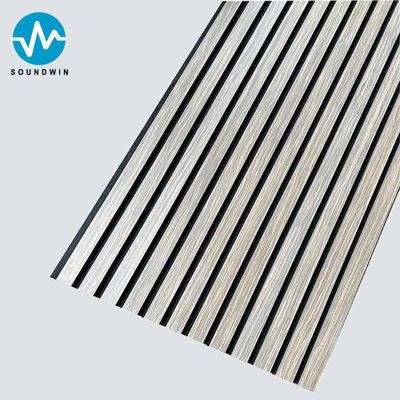 Accoustic Slat Houten Wandpanelen Met Zwart Gevoel Grijze Eiken Hout Voor Hotelkamer