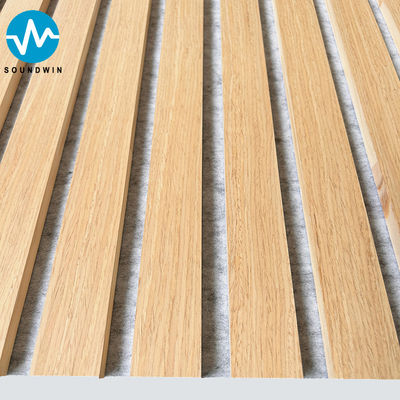 Vernis eiken akustische slate houten wandpanelen met lichtgrijze natuurlijke hout voor woonkamer